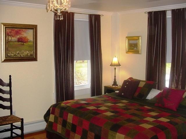 Bartlett Inn Room photo